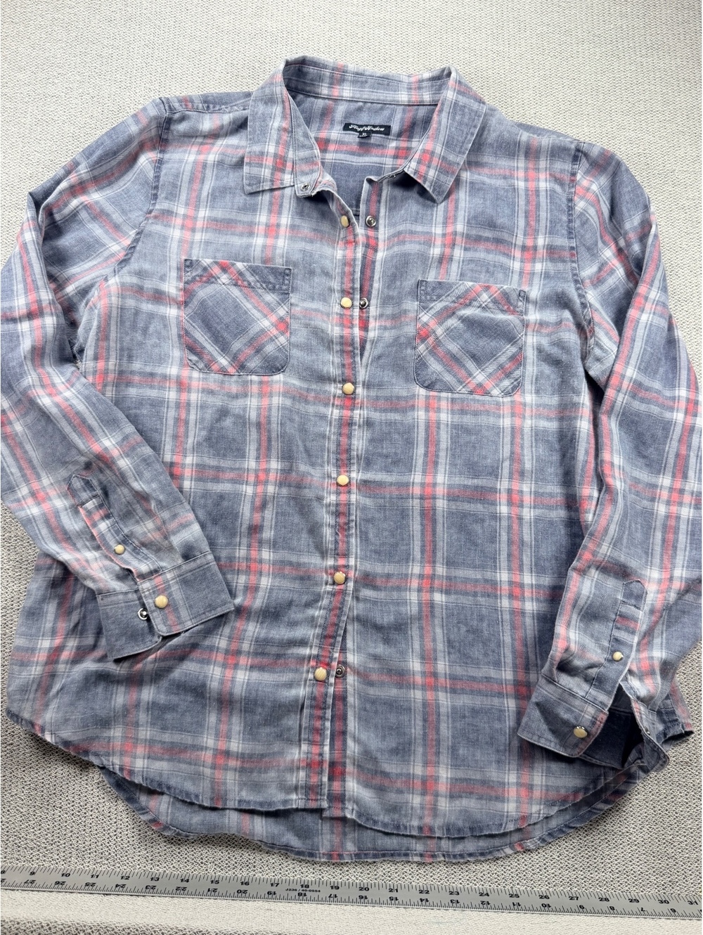 Flags & Anthem Men's XL Gray and Red Plaid Button-Up Shirt